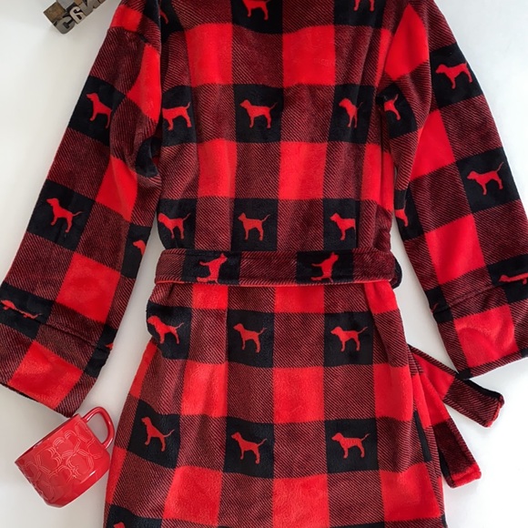 🐕‍🦺PINK VICTORIA’S SECRET Buffalo Check Velour Robe - Picture 4 of 8